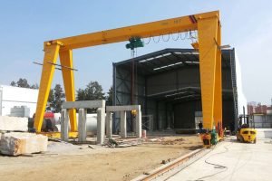 SINGLE GIRDER GANTRY CRANE